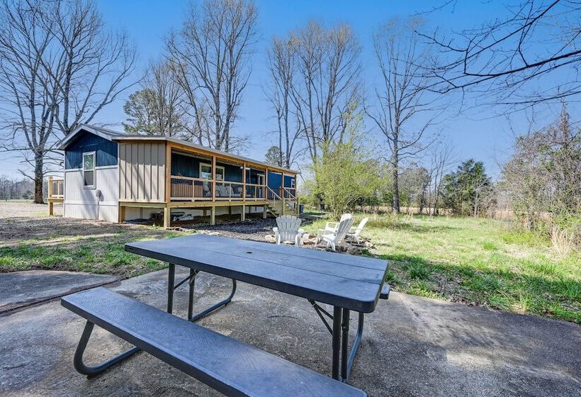 Lovely Broken Bow Cottage W/ Hot Tub & Fire Pit!
