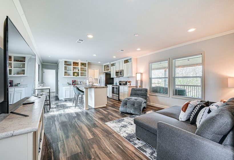 Lovely Broken Bow Cottage W/ Hot Tub & Fire Pit!