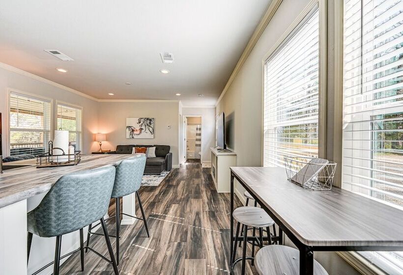 Lovely Broken Bow Cottage W/ Hot Tub & Fire Pit!