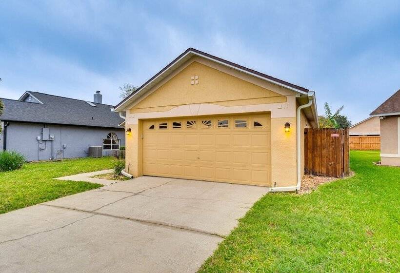 Lovely Florida Retreat W/ Lanai: 5 Mi To Riverwalk