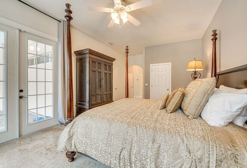 Luxurious Davenport Home W/ Large Pool & Hot Tub!