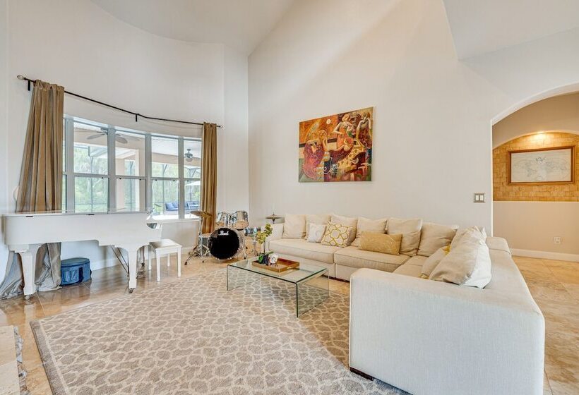 Luxurious Davenport Home W/ Large Pool & Hot Tub!