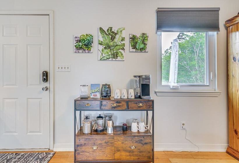 Milton Waterfront Home W/ Dock & Outdoor Kitchen!