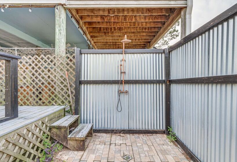 Milton Waterfront Home W/ Dock & Outdoor Kitchen!