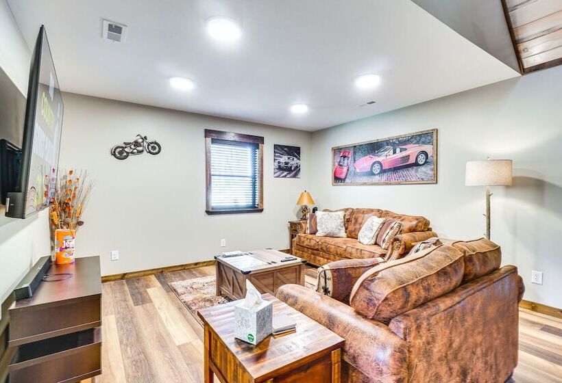 Modern Cabin W/ Hot Tub: Near Tail Of The Dragon!