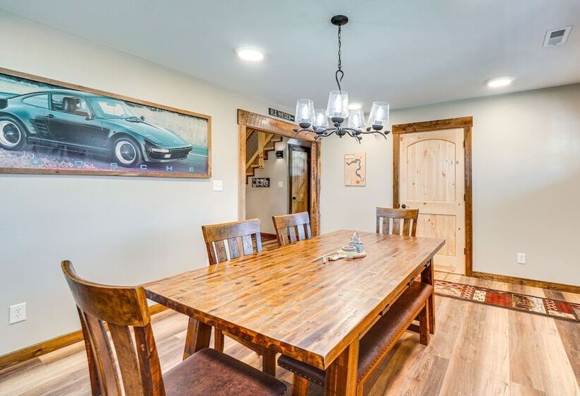 Modern Cabin W/ Hot Tub: Near Tail Of The Dragon!