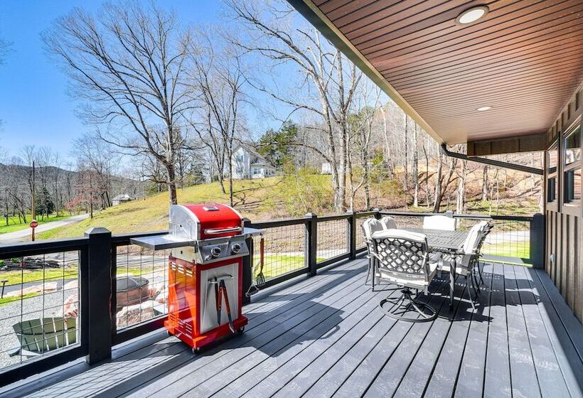Modern Cabin W/ Hot Tub: Near Tail Of The Dragon!