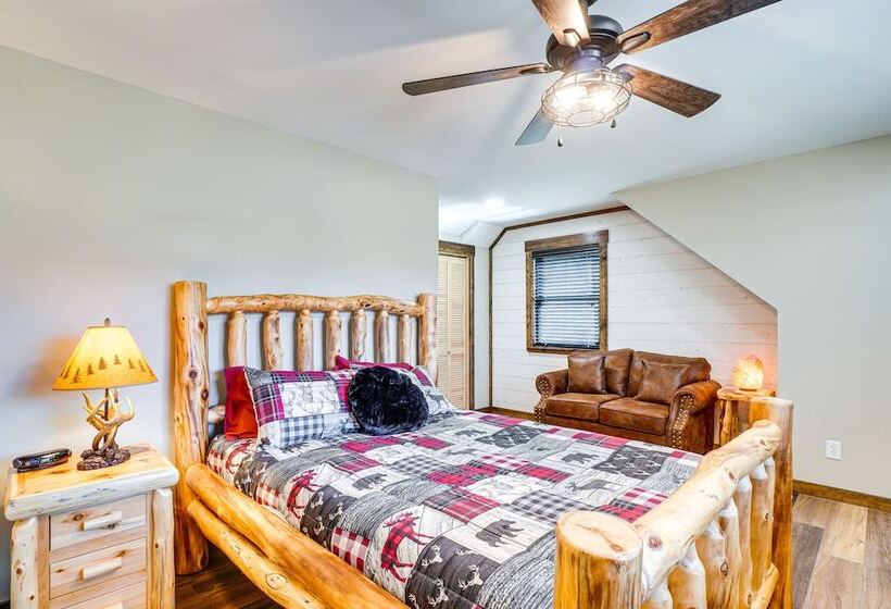 Modern Cabin W/ Hot Tub: Near Tail Of The Dragon!