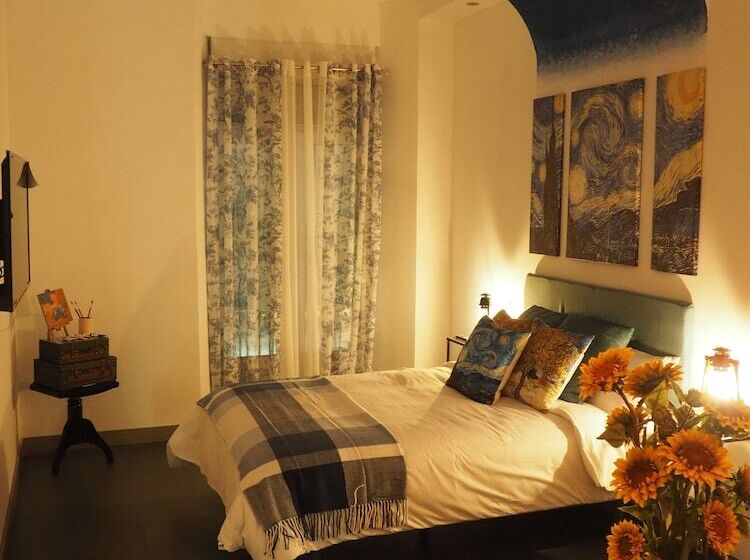 Molucano Themed Rooms