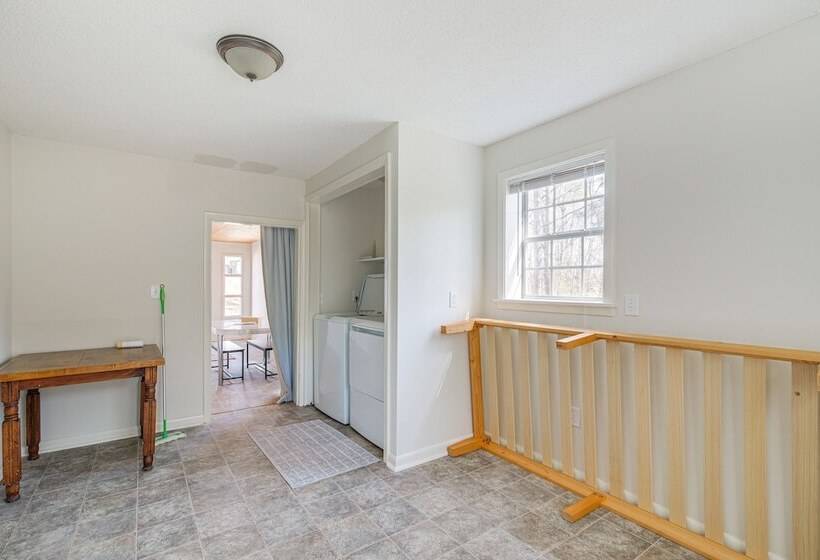 Oxford Getaway: Walk To Oxford Square!