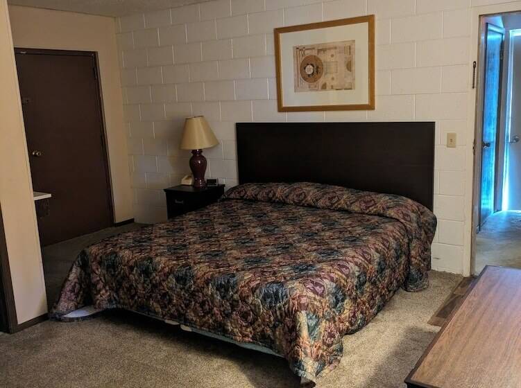 Paradise Falls Motel &  Liquor Llc