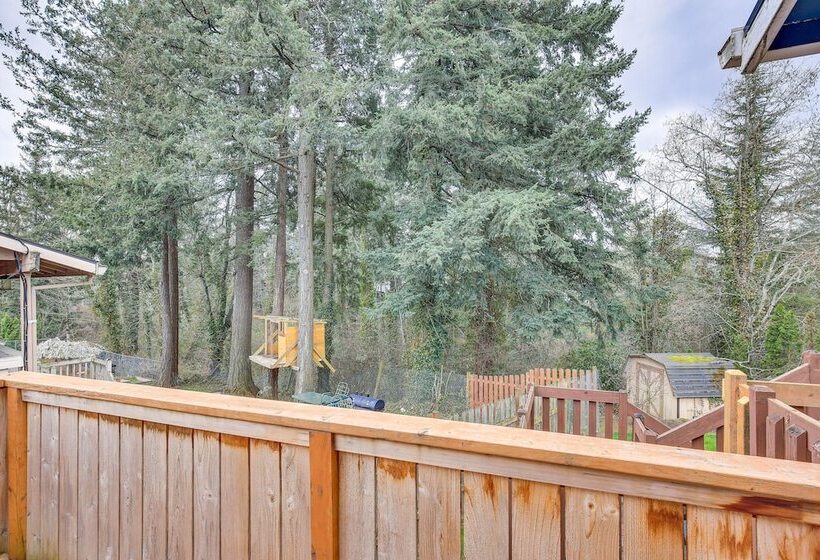 Peaceful Gresham Home W/ Grill: 2 Mi To Downtown
