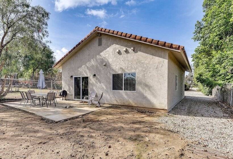 Peaceful Riverside Home W/ Patio, 7 Mi To Downtown