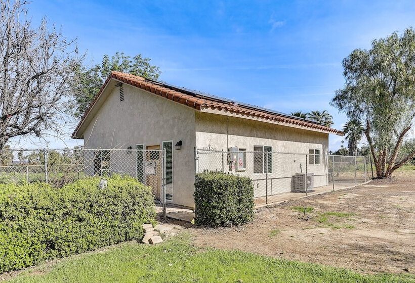 Peaceful Riverside Home W/ Patio, 7 Mi To Downtown