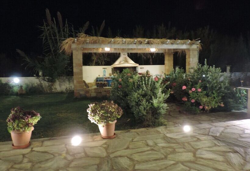 Pelagos Rooms 10m From Gyrismata Beach