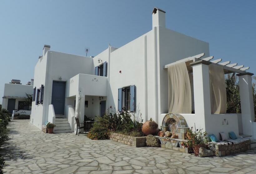 Pelagos Rooms 10m From Gyrismata Beach