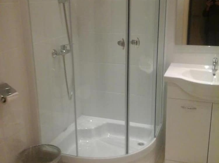 פנסיון Apartments And Room Marko