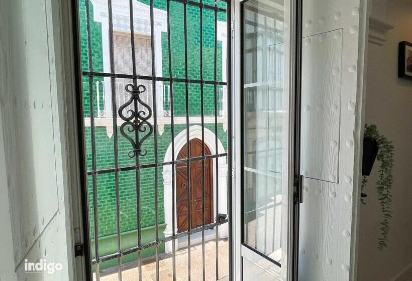 Пансион Casa Cristóbal Colón Habitaciones Con Vistas A Semana Santa Y Fiestas