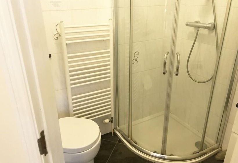 Пансион Charles House Windsor Castle 5min Walk