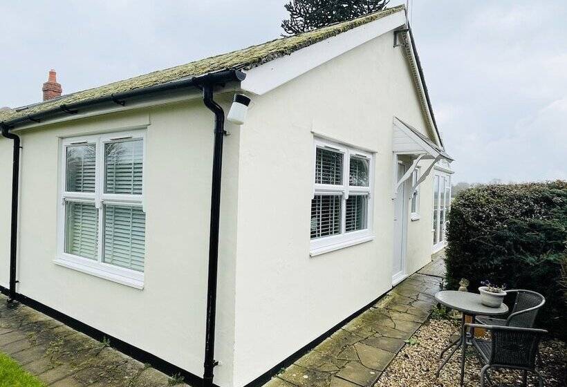 פנסיון Cherry Bungalow Guesthouse