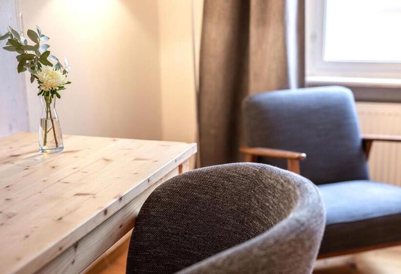 膳宿费 Goldenes Schiff