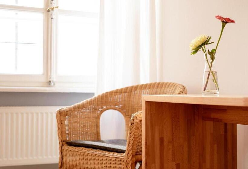 膳宿费 Goldenes Schiff