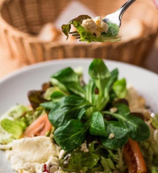 膳宿费 Goldenes Schiff