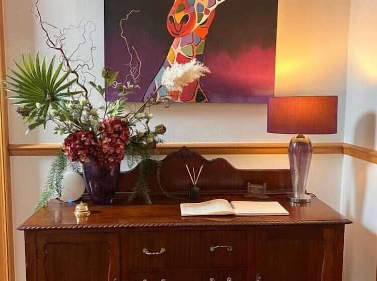 膳宿费 Morven House