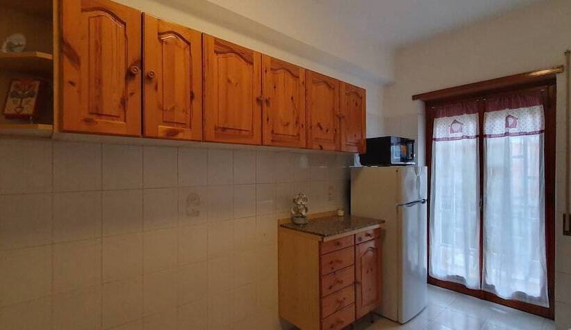 ペンション Room In B&b   Comfortable Room With Spacious Kitchen   Suite Colosseo