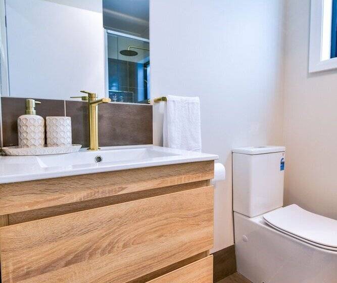 פנסיון Royal Lake Guest House