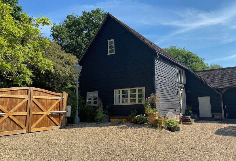 펜션 The Barn Stoaches Farm