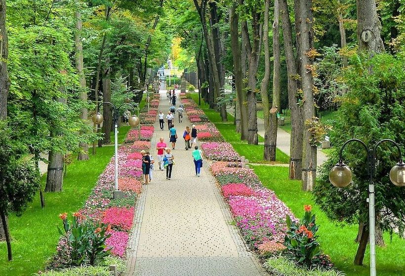 פנסיון Willa Marcel Park