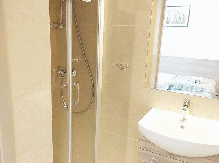 פנסיון Willa Marcel Park