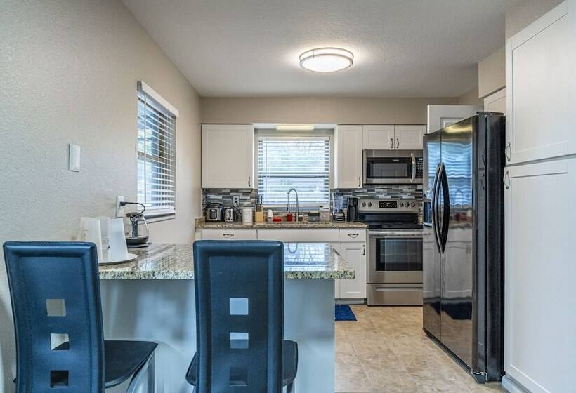 Пансион Zenhomes In Tampa Near Usf