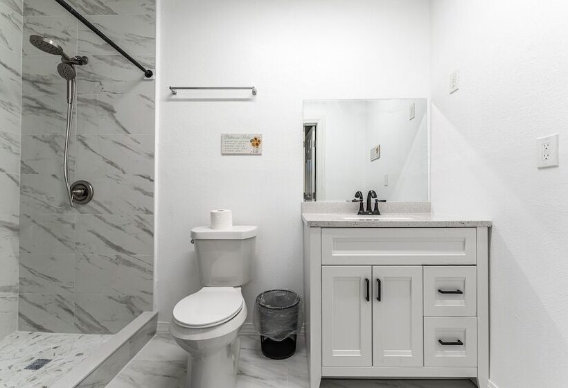 Пансион Zenhomes In Tampa Near Usf