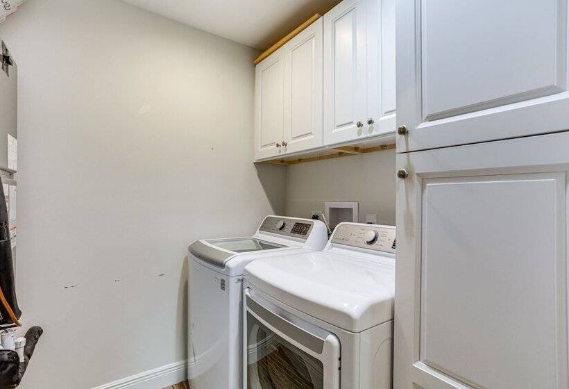 Pet Friendly Retreat In Stuart W/ Saltwater Pool!