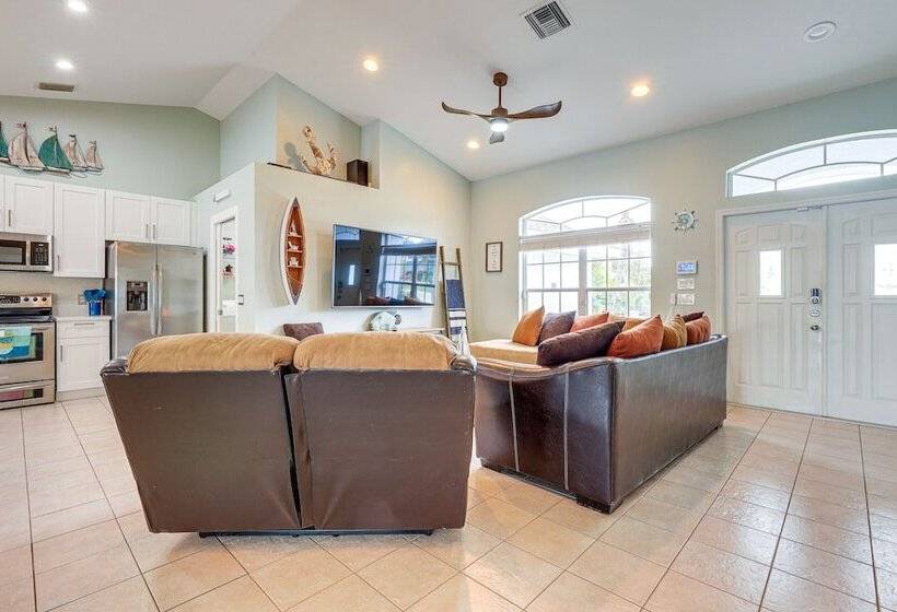 Pet Friendly Fort Pierce Home W/ Pool & Kayaks!