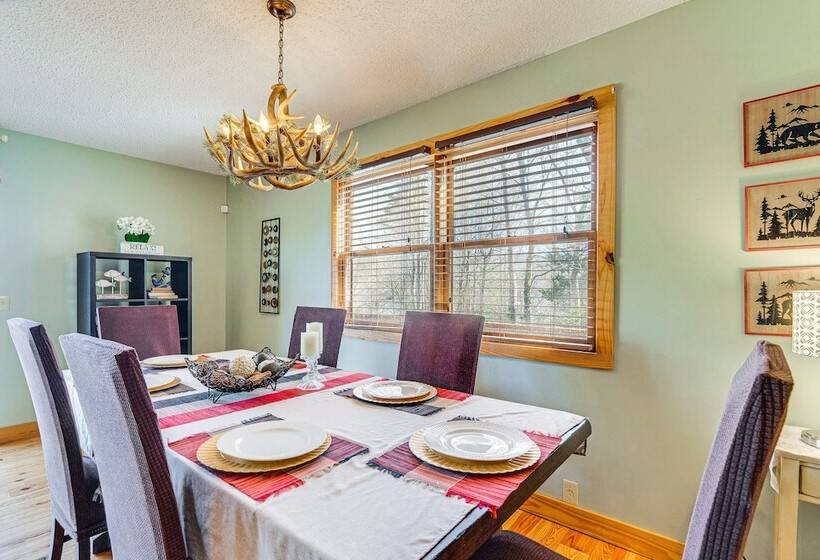 Pet Friendly Hiawassee Cabin W/ Lake Views & Sauna