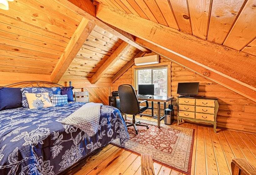 Pet Friendly Munds Park Cabin Near Hiking Trails!