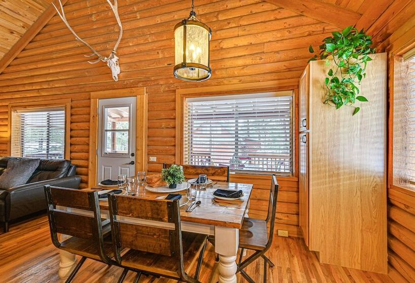Pet Friendly Munds Park Cabin Near Hiking Trails!