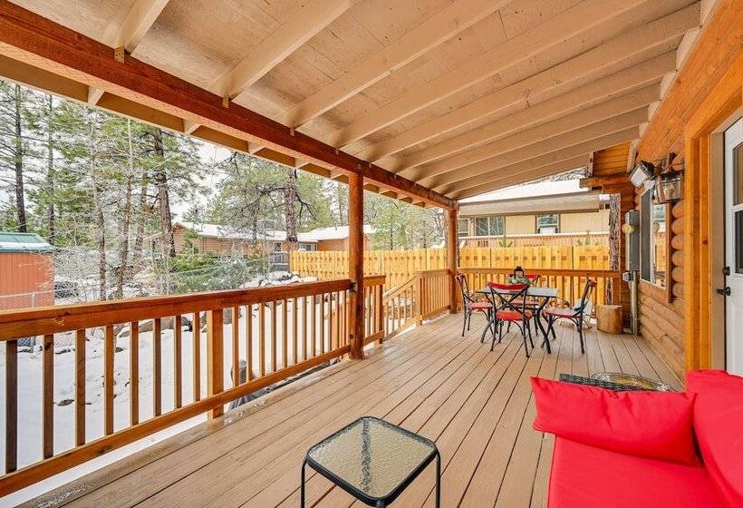 Pet Friendly Munds Park Cabin Near Hiking Trails!