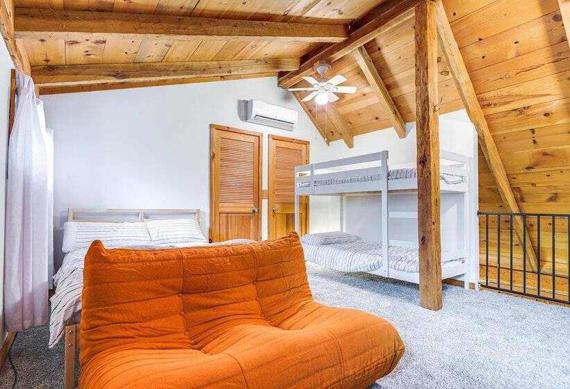 Pet Friendly Ohio Cabin W/ Deck, Grill & Fire Pit!