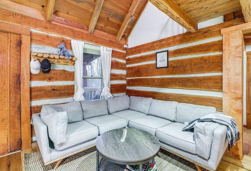 Pet Friendly Ohio Cabin W/ Deck, Grill & Fire Pit!