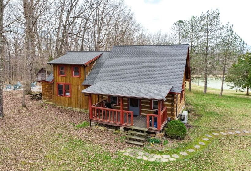 Pet Friendly Ohio Cabin W/ Deck, Grill & Fire Pit!