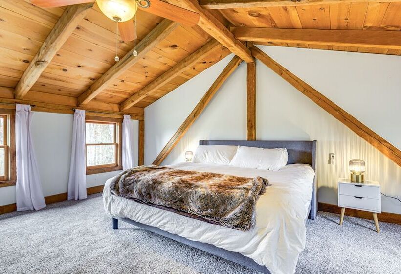 Pet Friendly Ohio Cabin W/ Deck, Grill & Fire Pit!