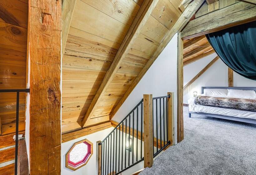 Pet Friendly Ohio Cabin W/ Deck, Grill & Fire Pit!