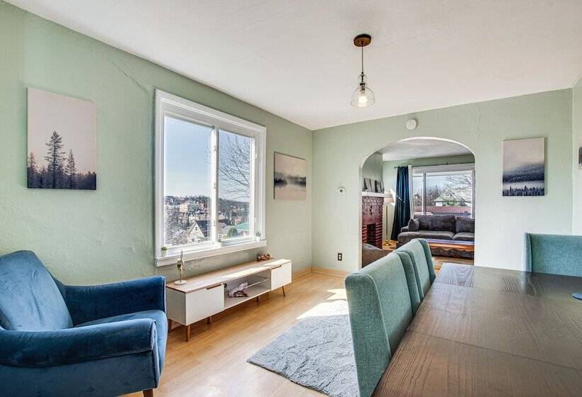 Pet Friendly Pittsburgh Home: 3 Mi To Downtown!