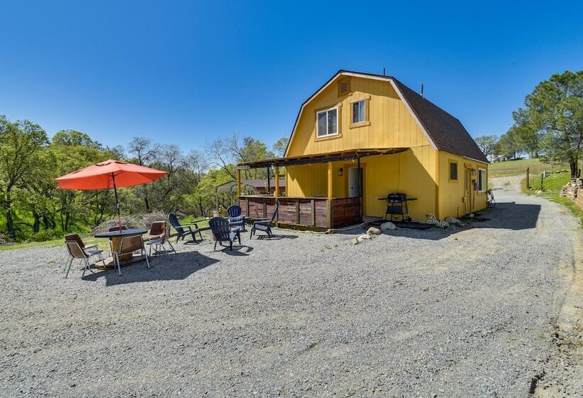 Pet Friendly Valley Springs Retreat W/ Fire Pit!