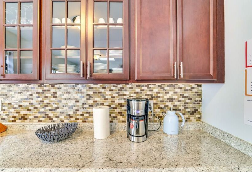 Poconos Home W/ Private Pool, Hot Tub & Sauna!