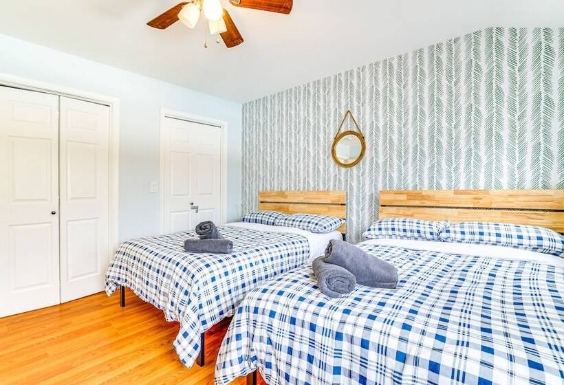 Poconos Home W/ Private Pool, Hot Tub & Sauna!